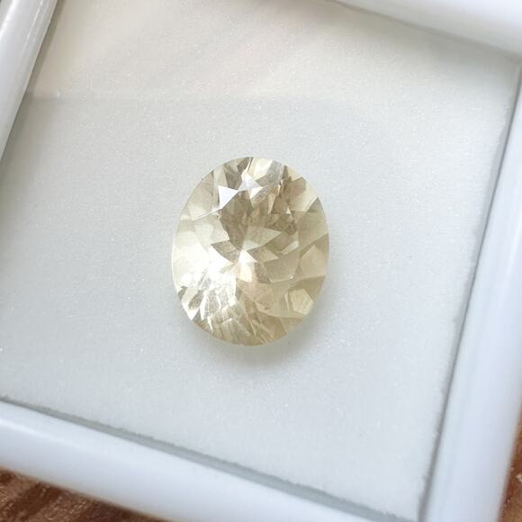 Mexican Bytownite Oval 3.5ct 12x10mm Original Box Sealed Gold Yellow Champaign - Picture 6 of 13